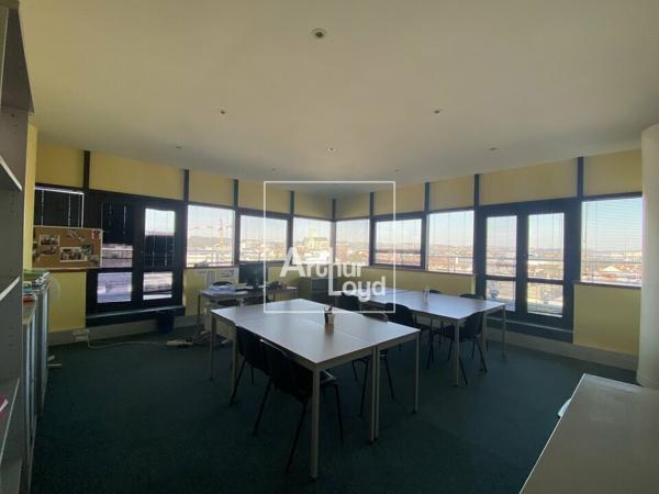 Secteur prisé - bureaux lumineux