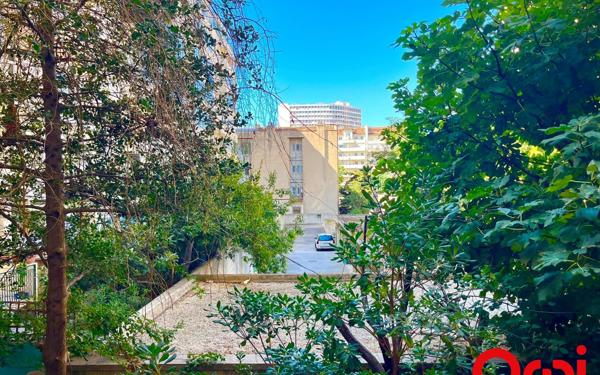 Appartement à vendre    2 pièces • 35,77 m2 Marseille 7