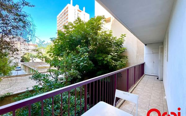 Appartement à vendre    2 pièces • 35,77 m2 Marseille 7