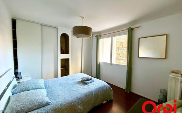 Appartement à vendre    2 pièces • 35,77 m2 Marseille 7