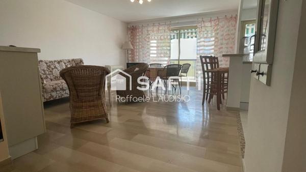 Appartement T3 de 66 m², cave, parking centre ville