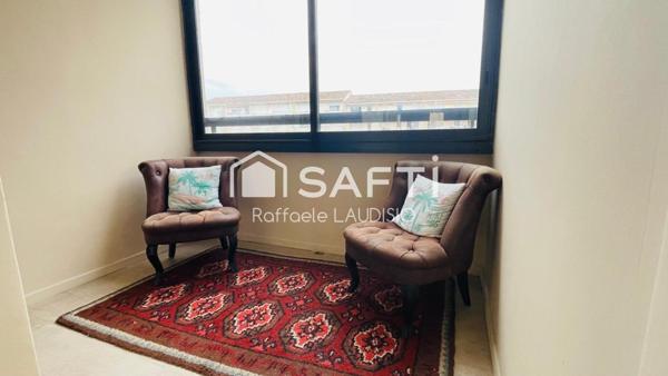 Appartement T3 de 66 m², cave, parking centre ville