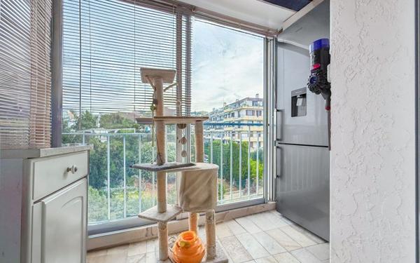 Appartement à vendre    4 pièces • 64 m2 Nice