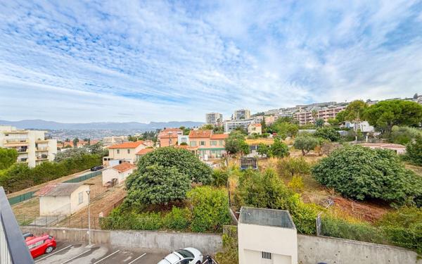 Appartement à vendre    4 pièces • 64 m2 Nice
