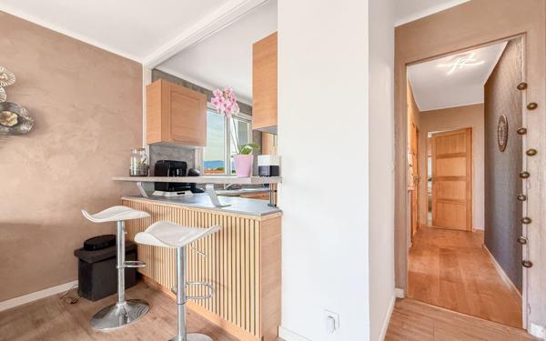 Appartement à vendre    4 pièces • 64 m2 Nice