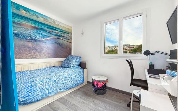 Appartement à vendre    4 pièces • 64 m2 Nice