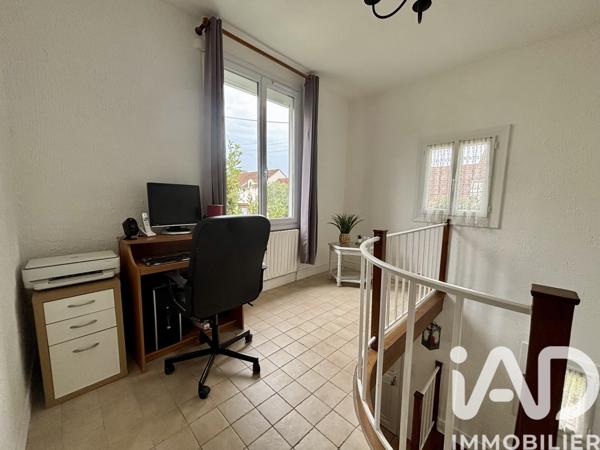 Maison à vendre 5 pièces 111 m² Noisy-le-Grand