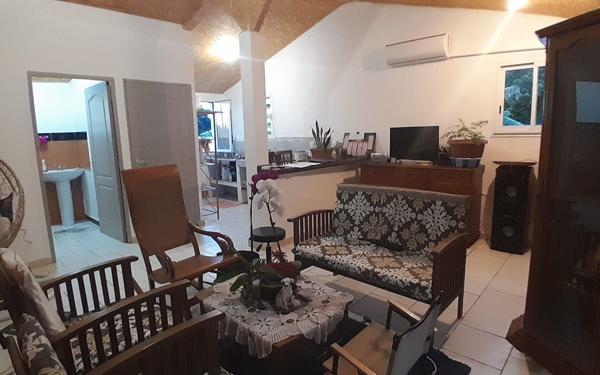 Maison à vendre    4 pièces •  Saint-Benoît