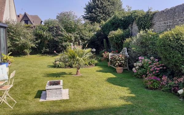 Maison à vendre    7 pièces • 145 m2 Saint-Aubin-sur-Mer