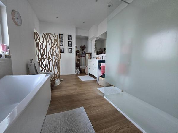 Maison de charme Semi bourgeoise 6 pièce(s) 135 m2, à la houzarde