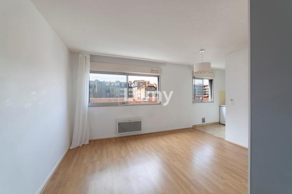 Annexe + appartement + parking
