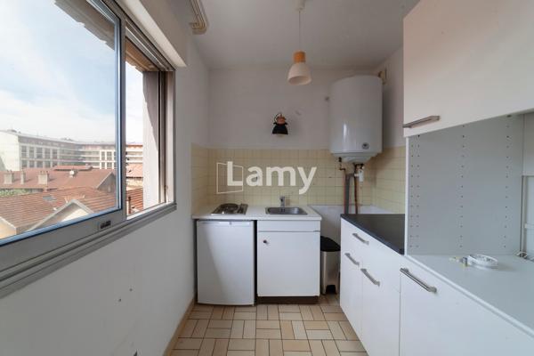 Annexe + appartement + parking
