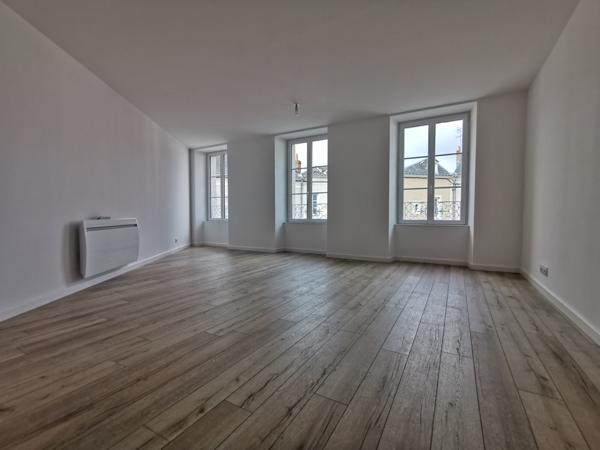 Appartement
                                                                                                                                                                                                                                                                                                                        3 pièce(s)                                                                                                                                                                                                          2 chambre(s)                                                                                                                                                                                                          67.85  m²