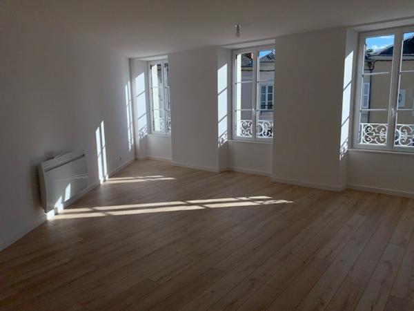 Appartement
                                                                                                                                                                                                                                                                                                                        3 pièce(s)                                                                                                                                                                                                          2 chambre(s)                                                                                                                                                                                                          67.85  m²