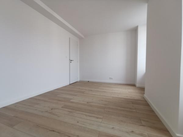 Appartement
                                                                                                                                                                                                                                                                                                                        3 pièce(s)                                                                                                                                                                                                          2 chambre(s)                                                                                                                                                                                                          67.85  m²