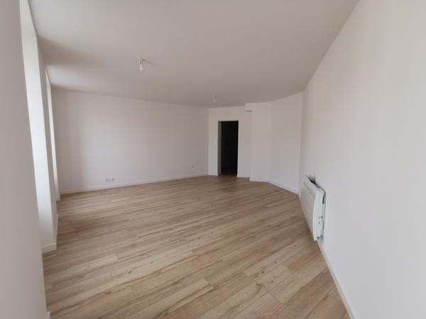Appartement
                                                                                                                                                                                                                                                                                                                        3 pièce(s)                                                                                                                                                                                                          2 chambre(s)                                                                                                                                                                                                          67.85  m²
