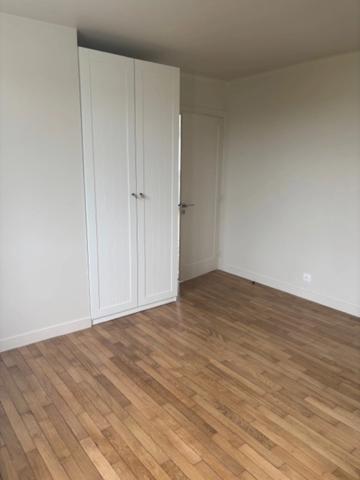 VUE MER, Anse de GOULIEN , maison d’architecte rénovée avec vue dégagée