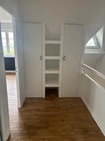 VUE MER, Anse de GOULIEN , maison d’architecte rénovée avec vue dégagée