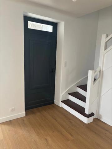 VUE MER, Anse de GOULIEN , maison d’architecte rénovée avec vue dégagée