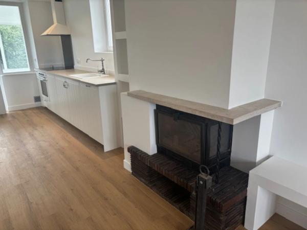 VUE MER, Anse de GOULIEN , maison d’architecte rénovée avec vue dégagée