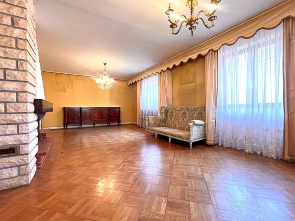 Opportunité investisseurs : ensemble immobilier complet (maison + immeuble + hangar)