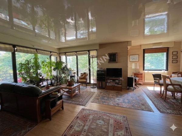 Grand Appartement  de 4 pièces à vendre à Puteaux  avec cave et parking, balcon et terrasse