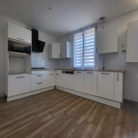 Charmante maison avec sous-sol, terrasse et dépendance - 72 m² habitables