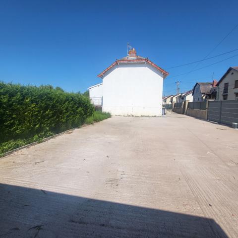 Charmante maison avec sous-sol, terrasse et dépendance - 72 m² habitables