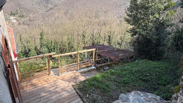 Maison de caractère en pierre avec terrasses et vue Montagne Noire