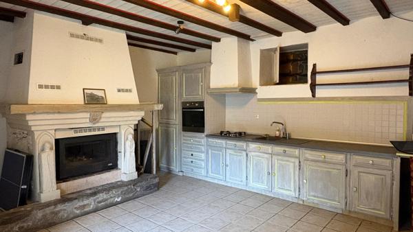 Maison de caractère en pierre avec terrasses et vue Montagne Noire