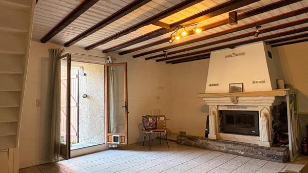 Maison de caractère en pierre avec terrasses et vue Montagne Noire