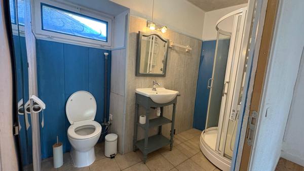 Maison de caractère en pierre avec terrasses et vue Montagne Noire