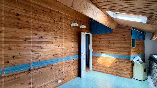 Maison de caractère en pierre avec terrasses et vue Montagne Noire