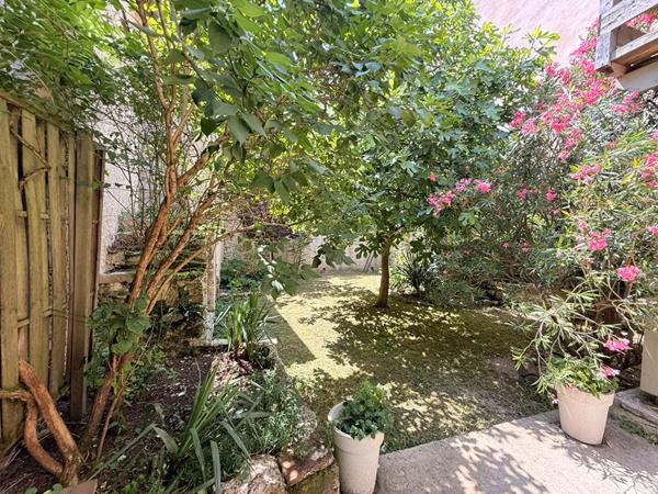 Maison au coeur d'un magnifique village