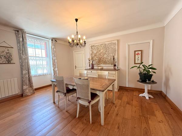 Maison au coeur d'un magnifique village