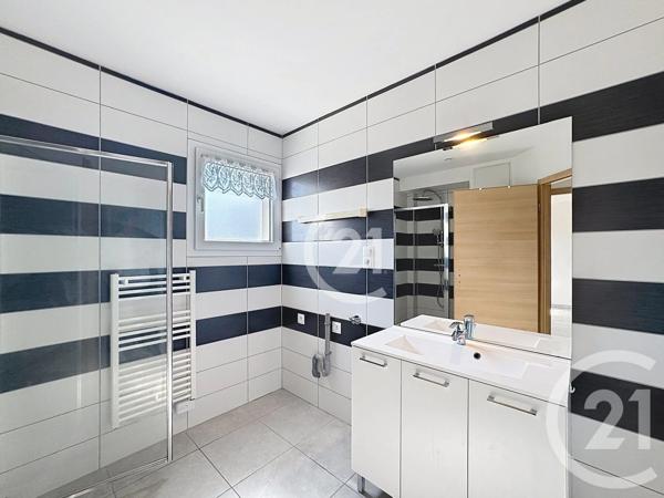 Appartement T4 à vendre  4 pièces - 72,08 m 2   VALDOIE  - 90
