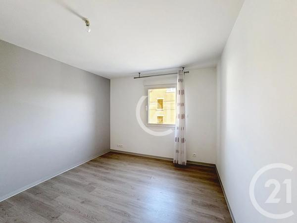Appartement T4 à vendre  4 pièces - 72,08 m 2   VALDOIE  - 90