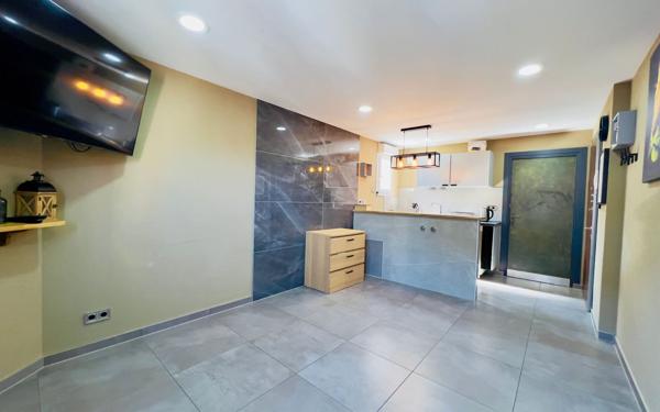 Appartement à vendre    1 pièce • 23 m2 Strasbourg