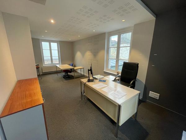 A LOUER BUREAUX 205 m2 COMPIEGNE PALAIS IMPÉRIAL