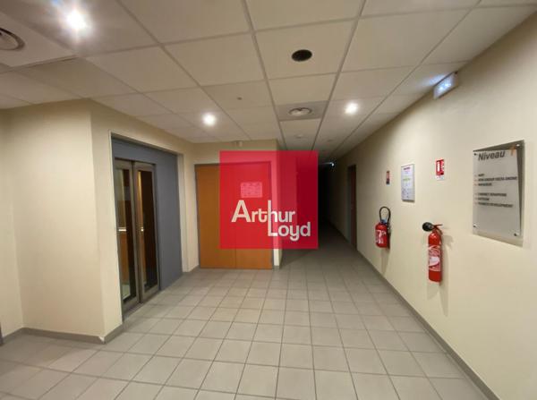 BUREAUX A VENDRE 155 m² - MONTBONNOT
