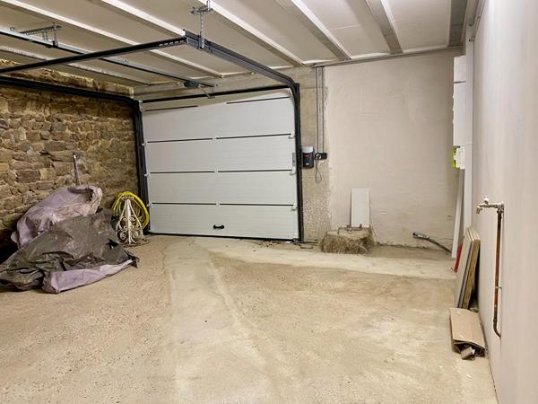 Village d’Ardèche, le format atypique d’une maison ancienne rénovée.