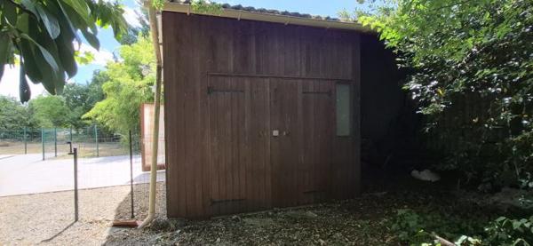 Maison de village rénovée avec piscine et plus d'un hectare de terrain