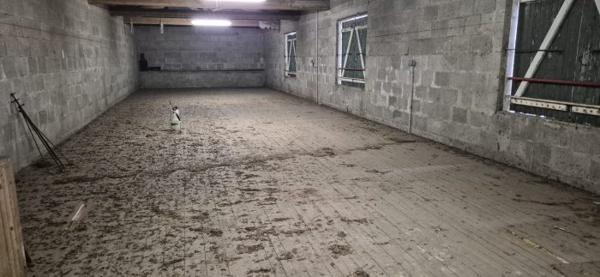 Maison de village rénovée avec piscine et plus d'un hectare de terrain