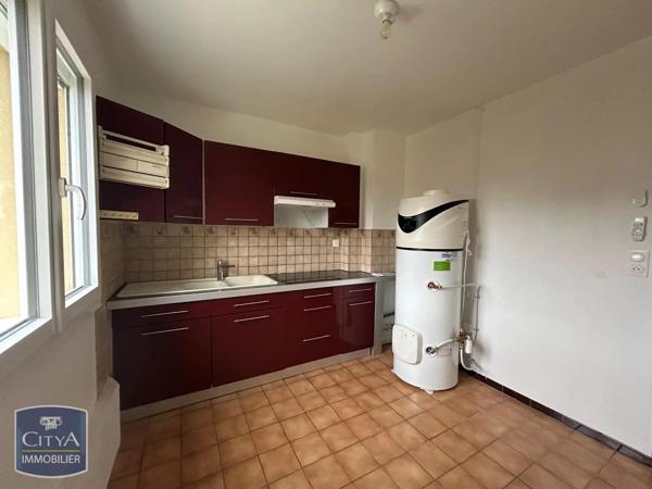 Appartement à louer 3 pièces 67.95m² Bourges (18000)