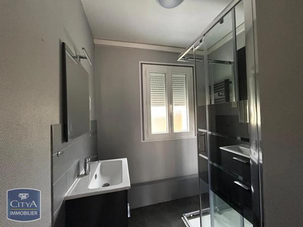 Appartement à louer 3 pièces 67.95m² Bourges (18000)