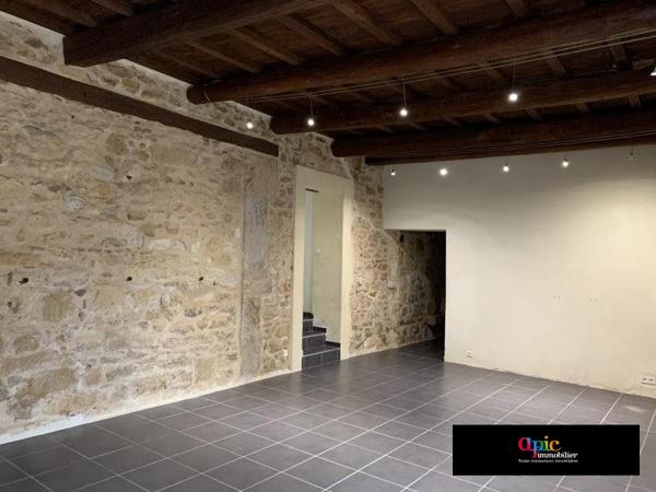 Mas T5 de 130 m² avec 140 m² de jardin + garage