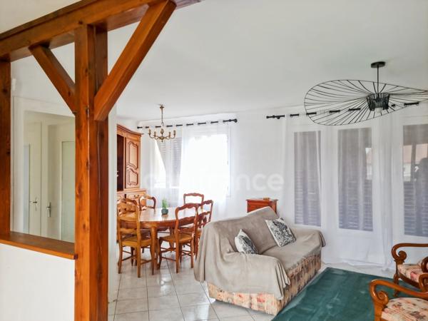 Maison à vendre 5 pièces et 1000 m2 terrain