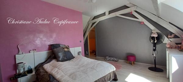 Charolles à 5 minutes, Maison en pierres, rénovée, de 128 m² avec grange attenante aménageable, sur terrain de 2 357 m²