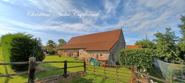 Charolles à 5 minutes, Maison en pierres, rénovée, de 128 m² avec grange attenante aménageable, sur terrain de 2 357 m²
