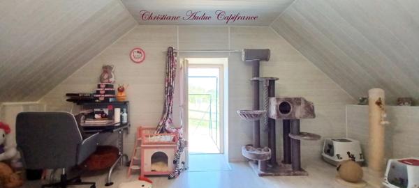 Charolles à 5 minutes, Maison en pierres, rénovée, de 128 m² avec grange attenante aménageable, sur terrain de 2 357 m²